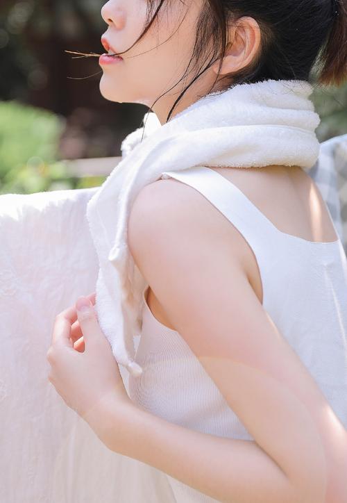 女生棒棒糖放屁眼里一天